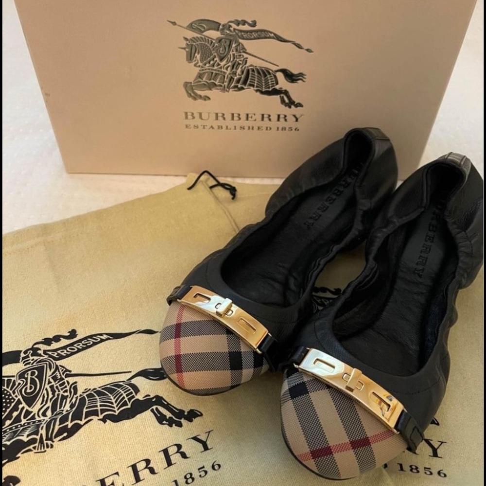 Gently used Burberry flats